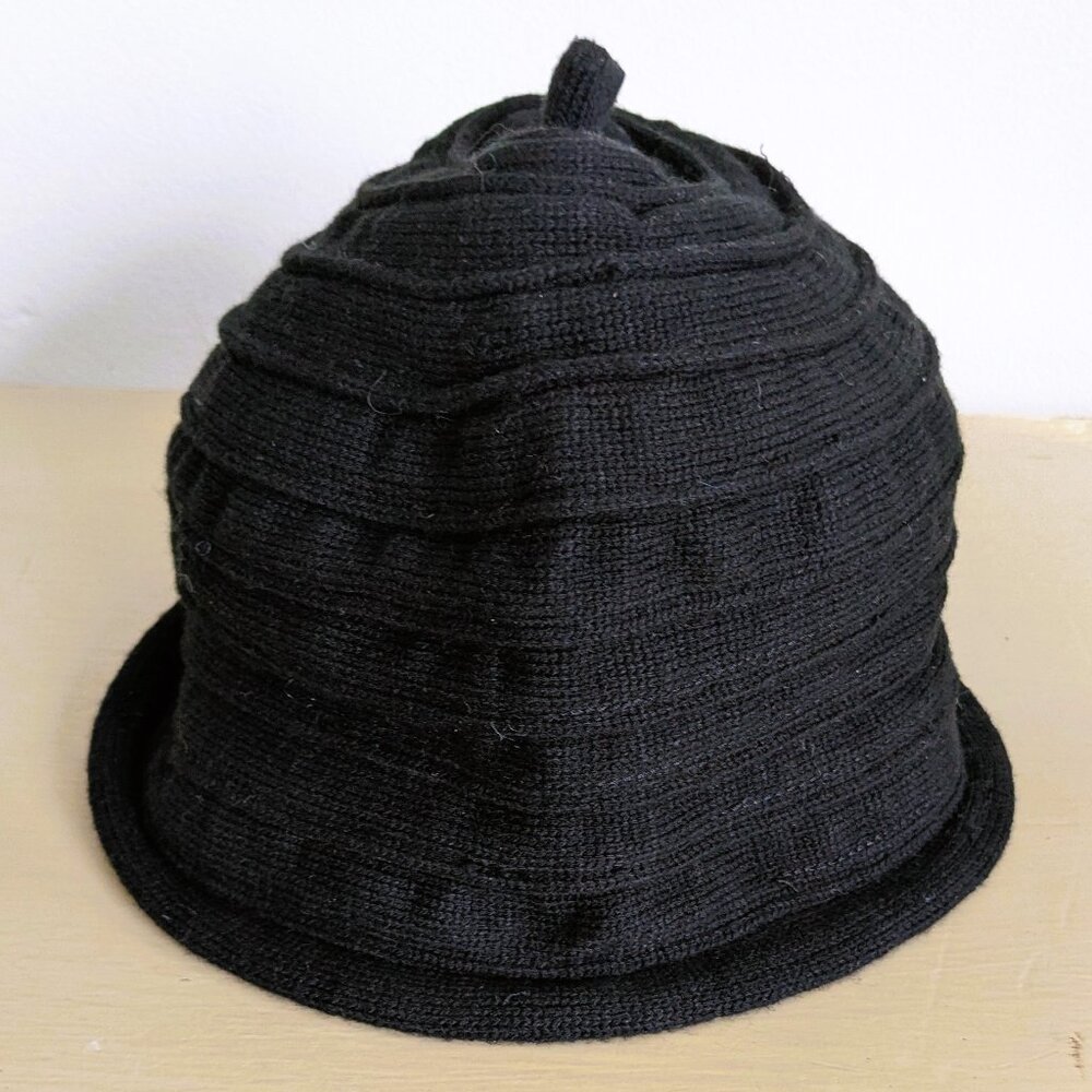 3 / 40$ 🇨🇦 Black Wool Felt Cloche Hat
